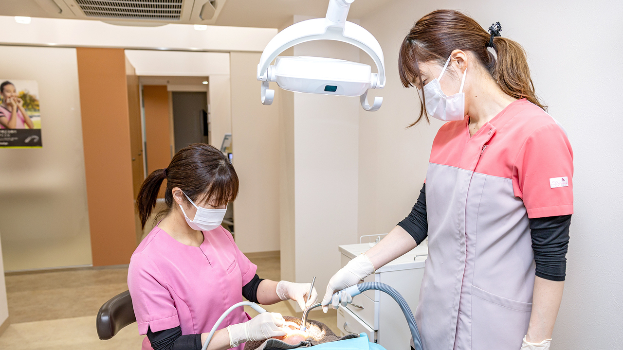 抜歯の前に歯茎を 切らない方法を検討
